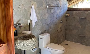 CASA EN VENTA EN SAYULITA.
