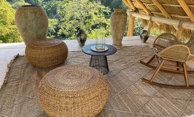 CASA EN VENTA EN SAYULITA.