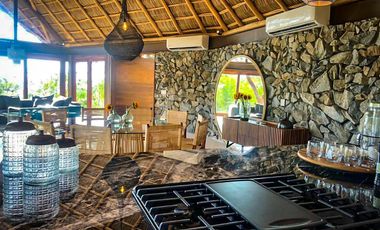 CASA EN VENTA EN SAYULITA.