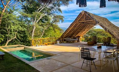 CASA EN VENTA EN SAYULITA.