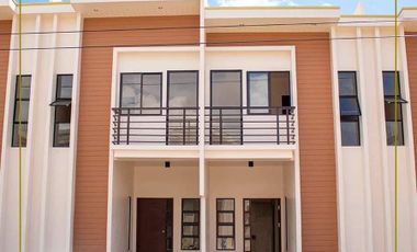 ready for occupancy 2 bedroom townhouse for sale in Breeza Palm Lapulapu City