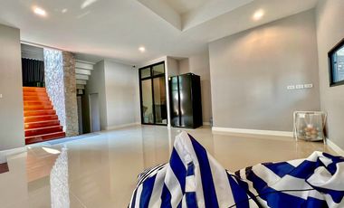 Luxury house for sale, Pool Villa, Phahonyothin 56, Sai Mai, Bangkok.