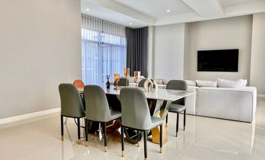 Luxury house for sale, Pool Villa, Phahonyothin 56, Sai Mai, Bangkok.