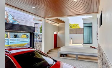 Luxury house for sale, Pool Villa, Phahonyothin 56, Sai Mai, Bangkok.