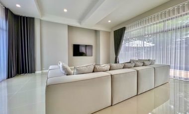 Luxury house for sale, Pool Villa, Phahonyothin 56, Sai Mai, Bangkok.