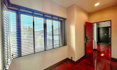 Luxury house for sale, Pool Villa, Phahonyothin 56, Sai Mai, Bangkok.