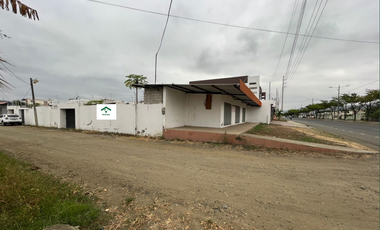 VENTA DE TERRENO DE OPORTUNIDAD A 10 METROS DEL PASO LATERAL DE PORTOVIEJO
