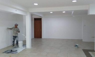 Urdesa, Renta Local Comercial de 800 m² en Vía Principal