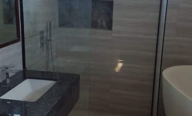 HOUSE AND LOT FOR SALE IN A SUBDIVISION OP0013