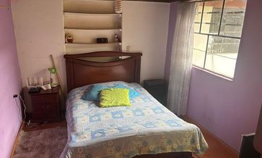 Casa de venta en Otavalo, a 3 cuadras del parque Bolivar