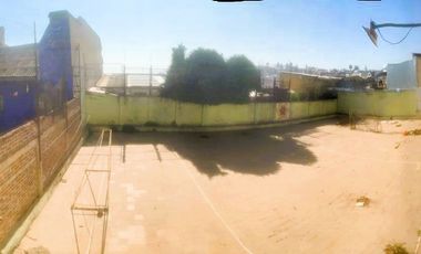 Gran terreno y casa Frente A Playa Chica