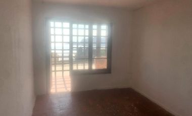 Gran terreno y casa Frente A Playa Chica