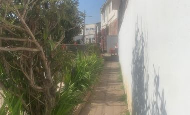 Gran terreno y casa Frente A Playa Chica