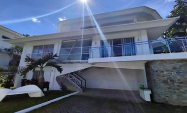 House and lot for rent in Cebu City, Silver Hills 3-br , Modern Design