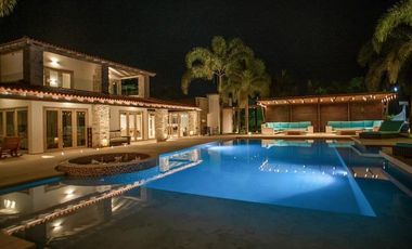 VILLA FAMILIAR LA HACIENDA MODERNIDAD EN TODA LA PROPIEDAD PRECIO PUBLICO POR NOCHE.