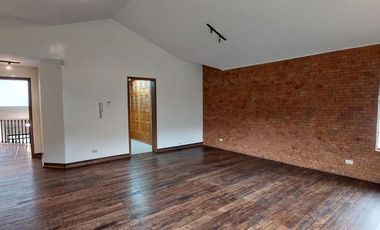 Alquiler de casa grande en Guápulo, para vivienda, oficinas o usos varios.