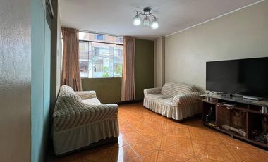 VENTA DE CASA EN ATE 3 PISOS AT.115M2 - AC.283M2