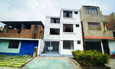 VENTA DE CASA EN ATE 3 PISOS AT.115M2 - AC.283M2