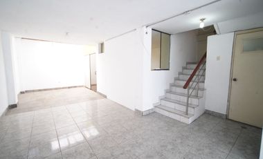 VENTA DE CASA EN ATE 3 PISOS AT.115M2 - AC.283M2