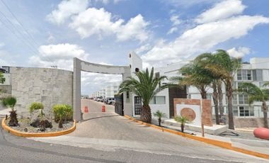 Departamento de 3 recamaras en condominio con alberca Corregidora Querétaro