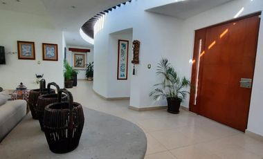 SE VENDE CASA DE UN PISO,CON 4 RECAMARAS Y VISTA AL CAMPO DE GOLF