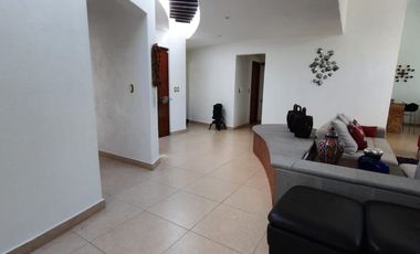 SE VENDE CASA DE UN PISO,CON 4 RECAMARAS Y VISTA AL CAMPO DE GOLF