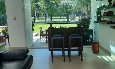 SE VENDE CASA DE UN PISO,CON 4 RECAMARAS Y VISTA AL CAMPO DE GOLF