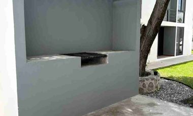 Condominio en venta de sólo 5 casas nuevas en Pedregal de las fuentes.