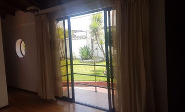 Hermosa casa en venta en la Urbanización Molinos del Viento sector Valle de los Chillos