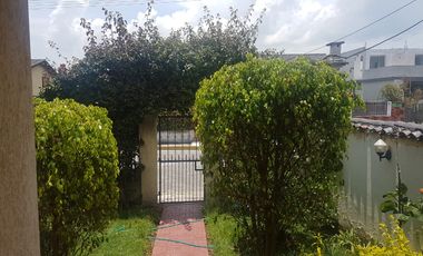 Hermosa casa en venta en la Urbanización Molinos del Viento sector Valle de los Chillos