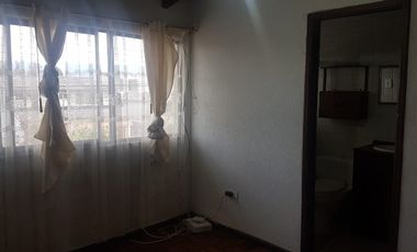 Hermosa casa en venta en la Urbanización Molinos del Viento sector Valle de los Chillos