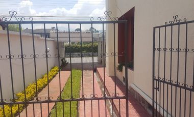 Hermosa casa en venta en la Urbanización Molinos del Viento sector Valle de los Chillos