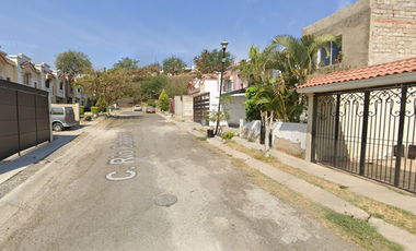 Remate de casa en Paseos de Santiago, Guadalajara Jalisco