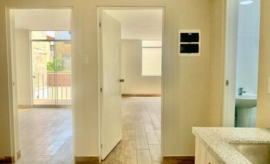 CASA EN VENTA EN LIMA CON VISTA AL PARQUE URUBAMBA