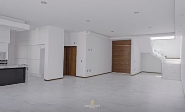 Casa en venta en Valle Imperial, Zapopan