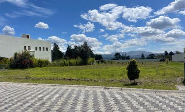 Terreno de venta de Puembo