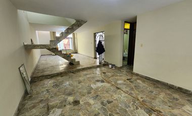 Vendo Casa Muy Bien Ubica a Unas Cuadras del Real Plaza Puruchuco