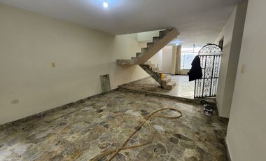 Vendo Casa Muy Bien Ubica a Unas Cuadras del Real Plaza Puruchuco