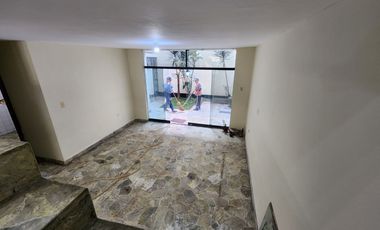 Vendo Casa Muy Bien Ubica a Unas Cuadras del Real Plaza Puruchuco