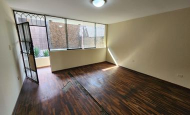 Vendo Casa Muy Bien Ubica a Unas Cuadras del Real Plaza Puruchuco