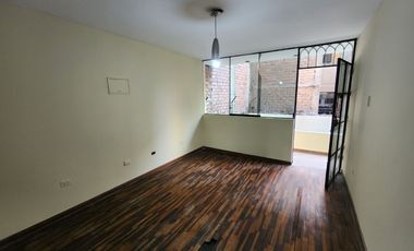 Vendo Casa Muy Bien Ubica a Unas Cuadras del Real Plaza Puruchuco