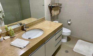 Venta de exclusivo e impecable  dpto. en Reynaldo de Vivanco de 215m2