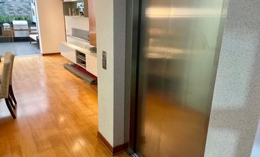 Venta de exclusivo e impecable  dpto. en Reynaldo de Vivanco de 215m2