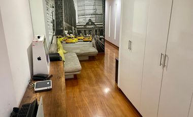 Venta de exclusivo e impecable  dpto. en Reynaldo de Vivanco de 215m2