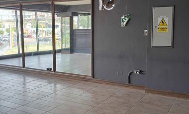 ALQUILO LOCAL COMERCIAL CON UBICACION PRIVILEGIADA PARA TODO RUBRO EN AV. JAVIER PRADO OESTE, ZONA CAMACHO, LA MOLINA