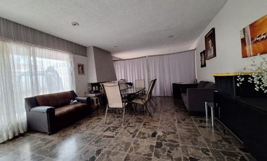 VENTA CASA A UNAS CUADRAS DE LA MINERCA, VALLARTA SUR, GUADALAJARA
