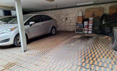 VENTA CASA A UNAS CUADRAS DE LA MINERCA, VALLARTA SUR, GUADALAJARA