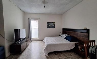 VENTA CASA A UNAS CUADRAS DE LA MINERCA, VALLARTA SUR, GUADALAJARA