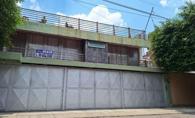 VENTA CASA A UNAS CUADRAS DE LA MINERCA, VALLARTA SUR, GUADALAJARA