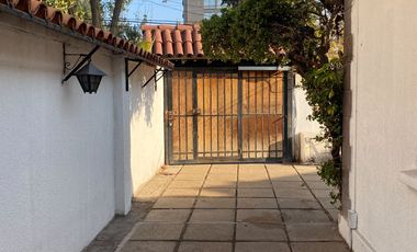 En venta casa estilo Colonial en la comuna de La Cisterna